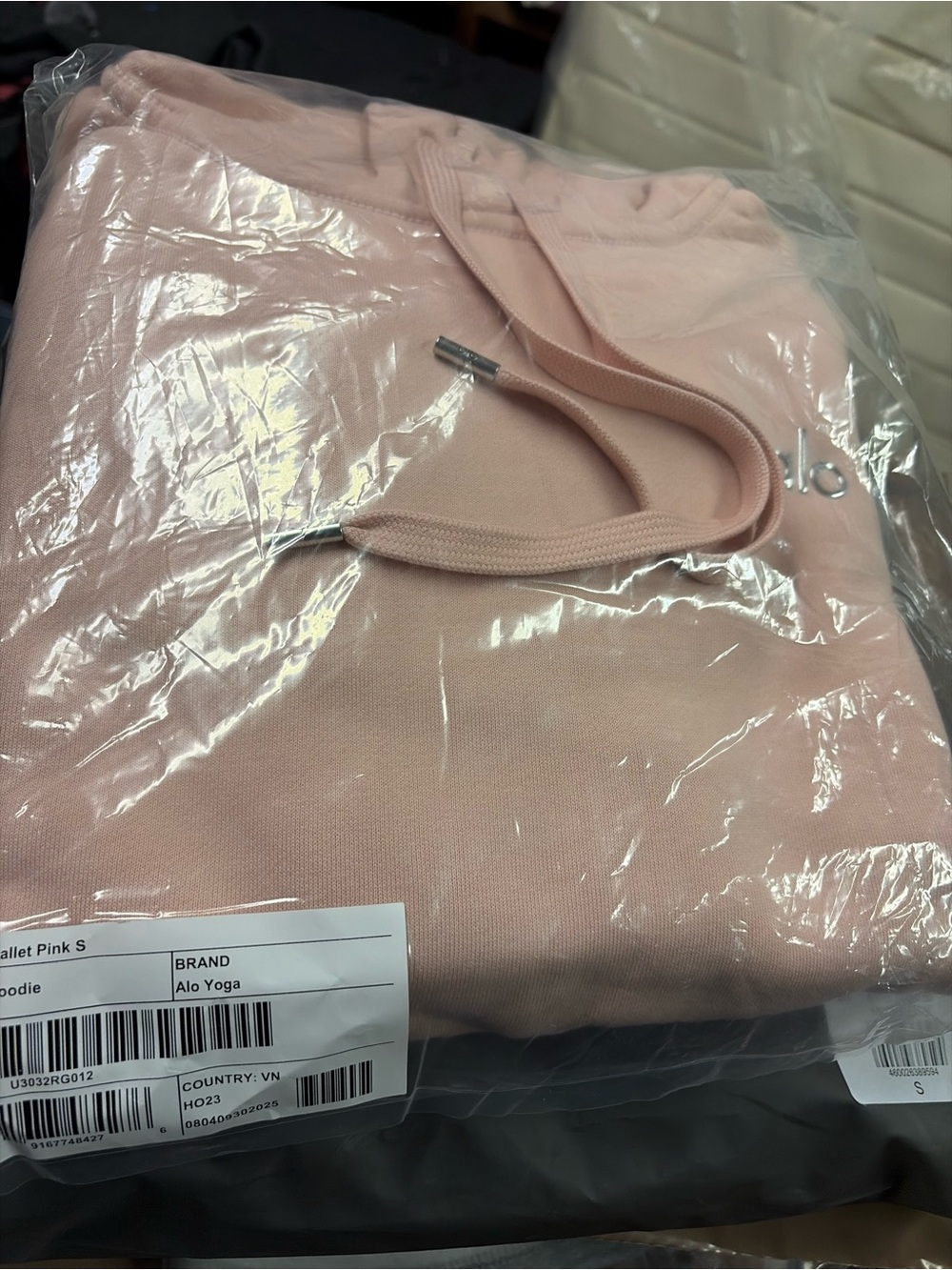 Women's Sweater Subcategory Identification - Picture 4 of 4